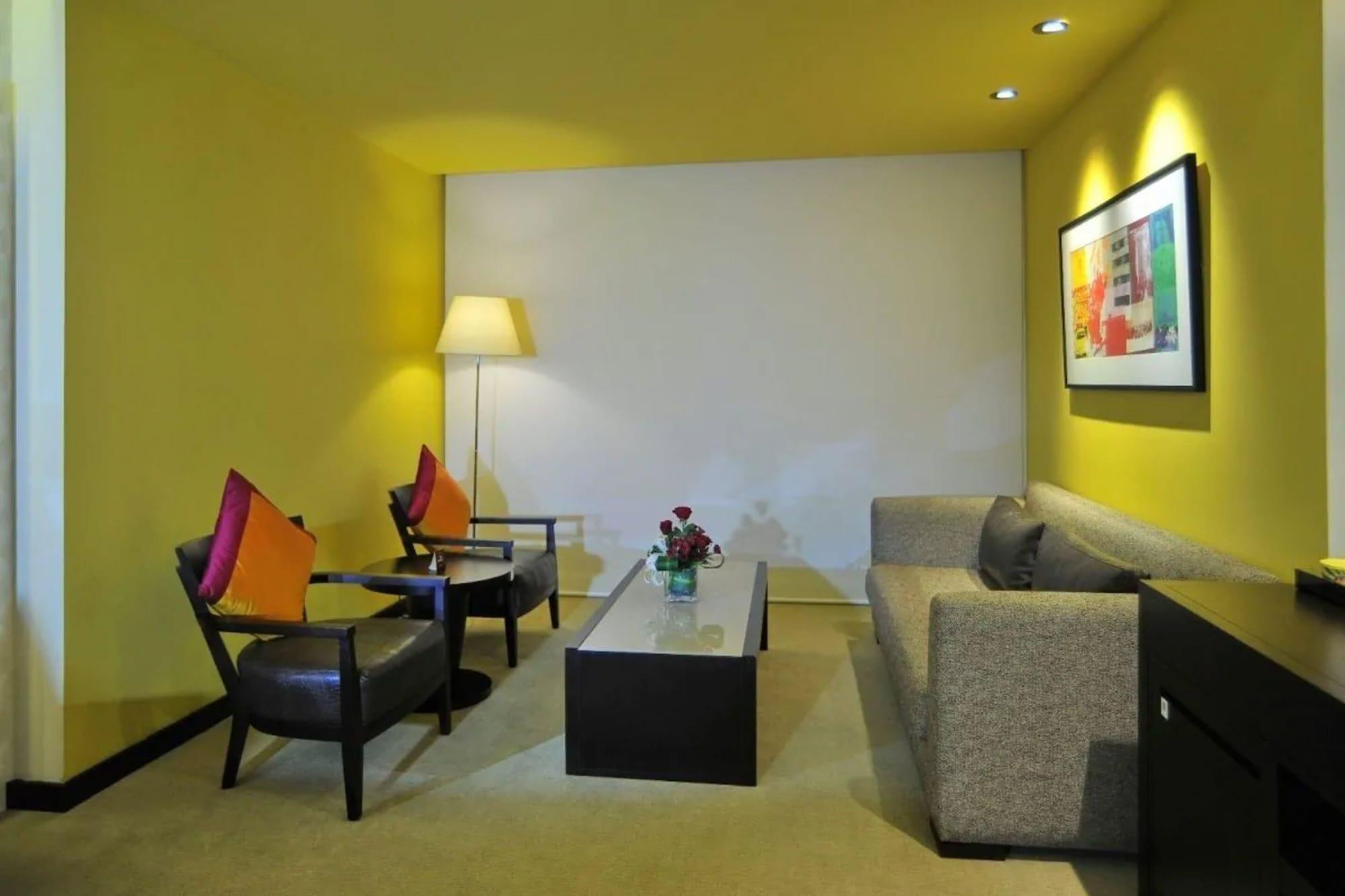 Hues Boutique Hotel Dubai Exterior foto